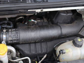 2019-renault-trafic-1413054-45289069