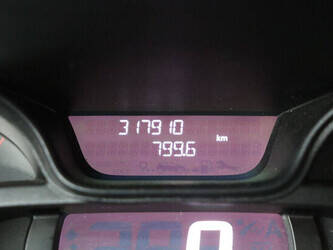 2019-renault-trafic-1413055-45289100