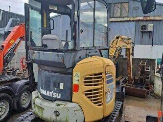 صورة ل حفارات صغيرة 2007 كوماتسو PC20