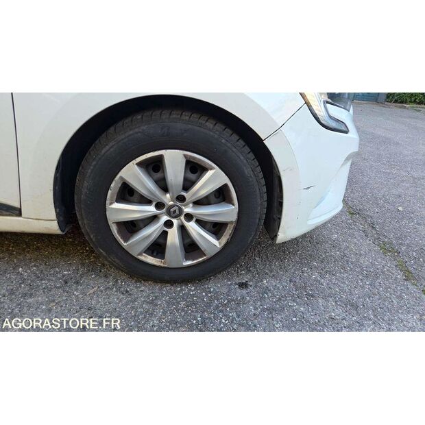 2020 Renault Clio-45303551