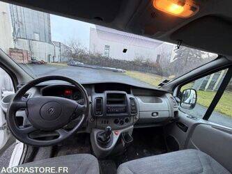 2014-renault-trafic-1413194-45303594