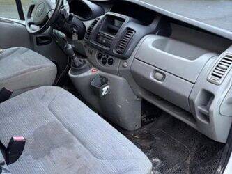 2014-renault-trafic-1413194-45303595