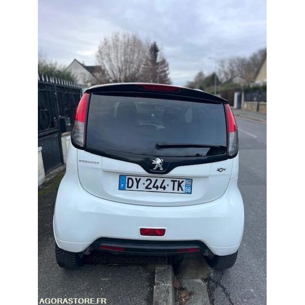 2016 Peugeot ION-45303631