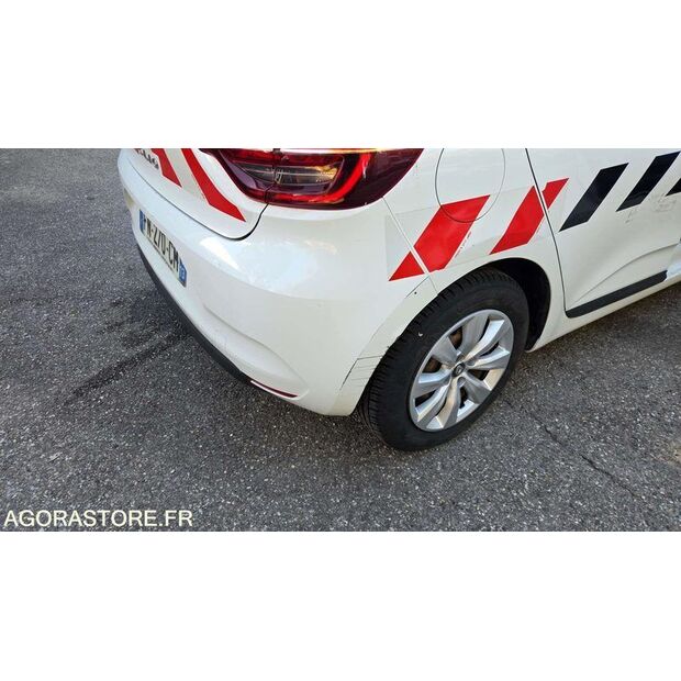 2020 Renault Clio-45303661