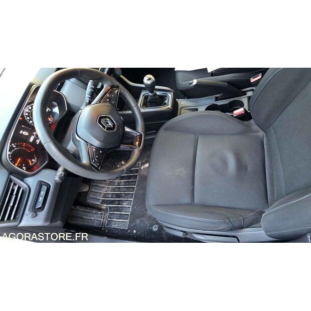 2020 Renault Clio-45303664