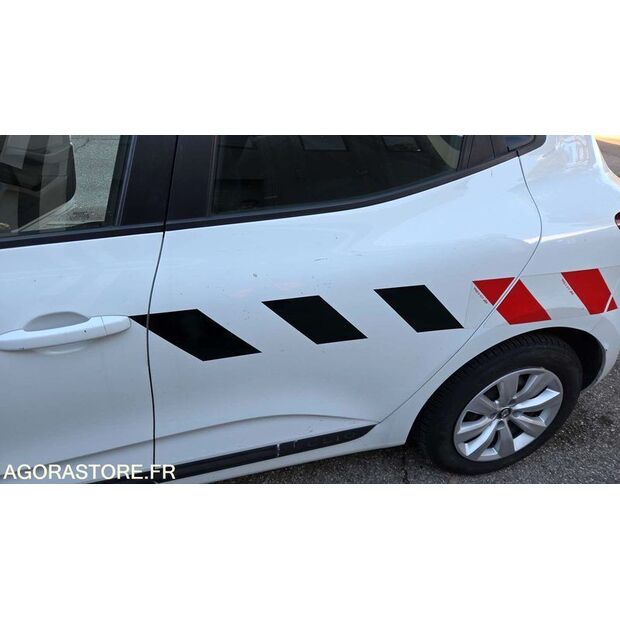 2020 Renault Clio-45303669