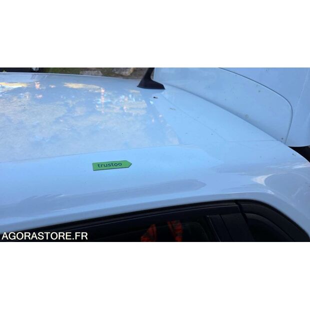 2020 Renault Clio-45303670