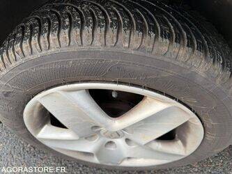 2015-renault-megane-1413206-45303762