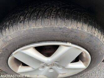 2015-renault-megane-1413206-45303765