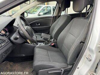 2015-renault-megane-1413206-45303767