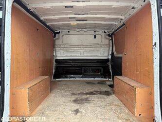 2015-renault-trafic-1413207-45303778