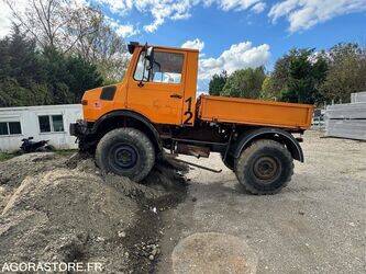 صورة ل المركبات التجارية 1984 مرسيدس بنز Unimog