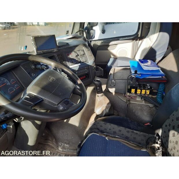 2008 فولفو FM-45303940