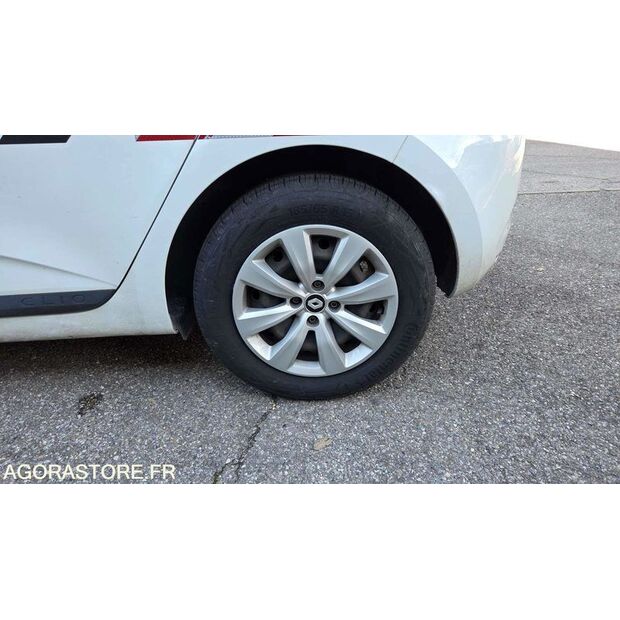 2020 Renault Clio-45304025