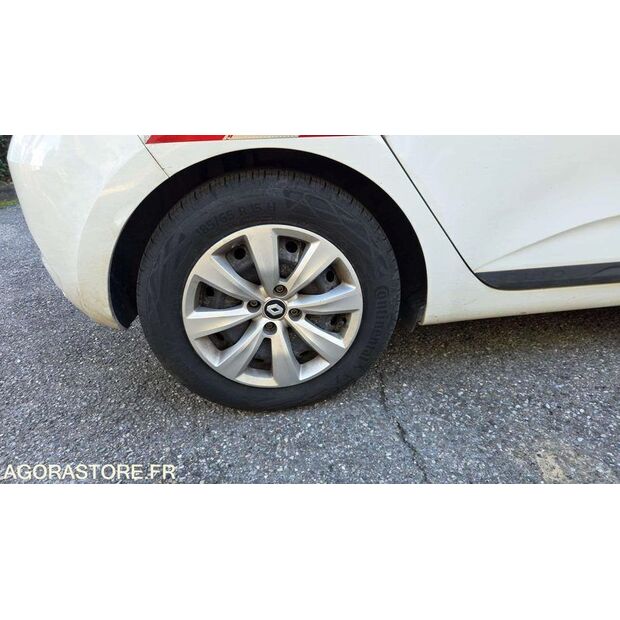 2020 Renault Clio-45304040