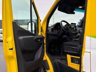 2019-mercedes-benz-sprinter-1413226-45304054