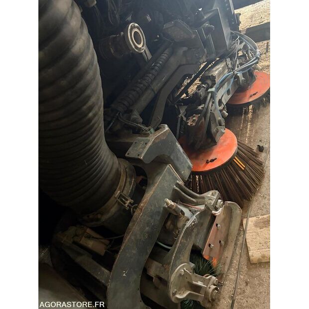 2011 Volvo FMFH E5-45304073