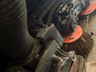 2011-volvo-fmfh-e5-45304073