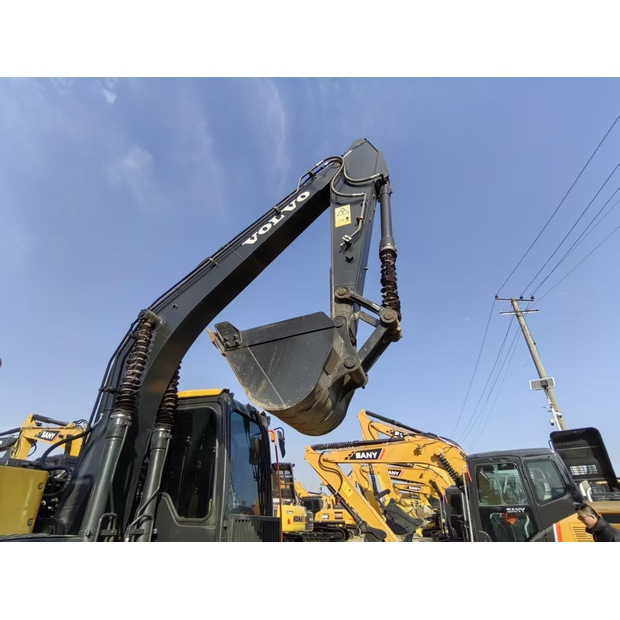 2024 فولفو EC140-45305990