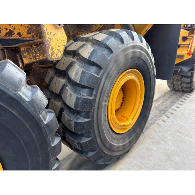 2015 فولفو A25G-45307331