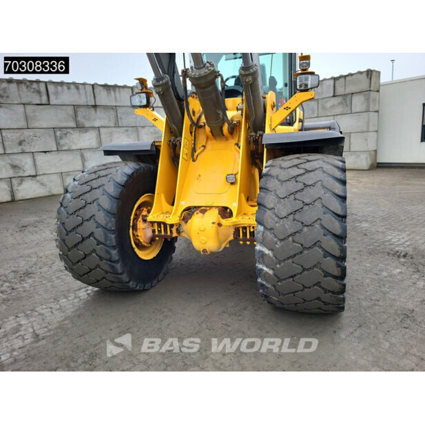 2020 فولفو L120H-45308043