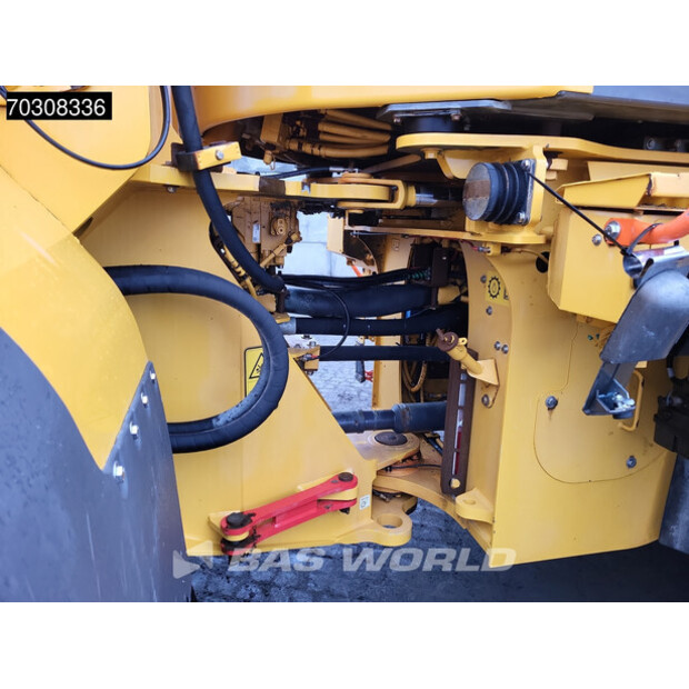 2020 فولفو L120H-45308056