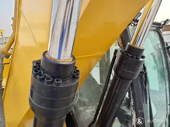 2021-caterpillar-320-1396069-45309427