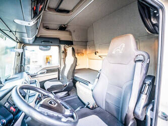 2018-man-tgx-18-500-1413307-45310352