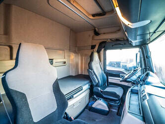 2018-man-tgx-18-500-1413307-45310354