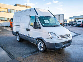 2011-iveco-daily-35c11-1413308-45310364