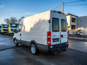 2011-iveco-daily-35c11-1413308-45310368