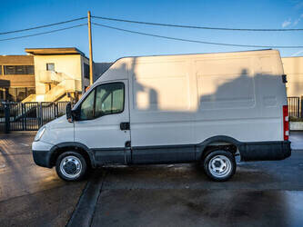 2011-iveco-daily-35c11-1413308-45310369