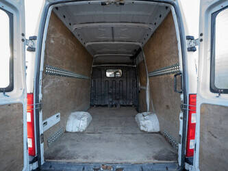 2011-iveco-daily-35c11-1413308-45310373