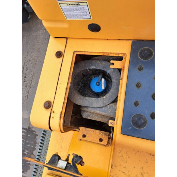 2016 هيونداي HX520L-45310401