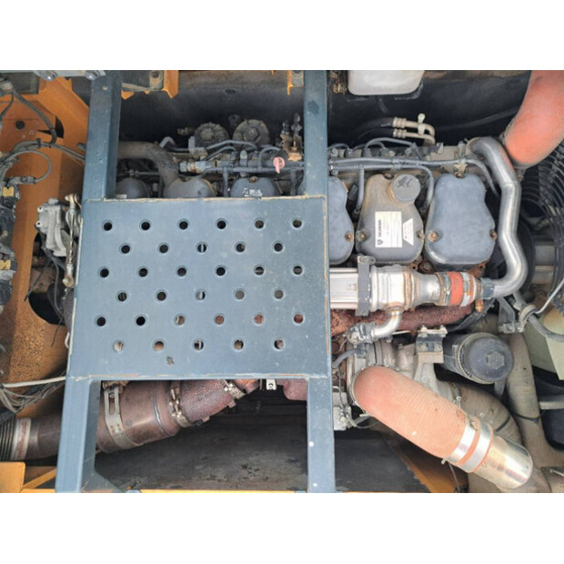 2016 هيونداي HX520L-45310407