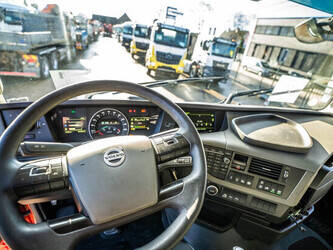 2018-volvo-fh460-1413310-45310422