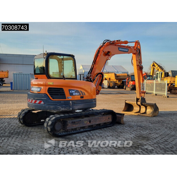 2021 دووسان DX85R-3-45310935