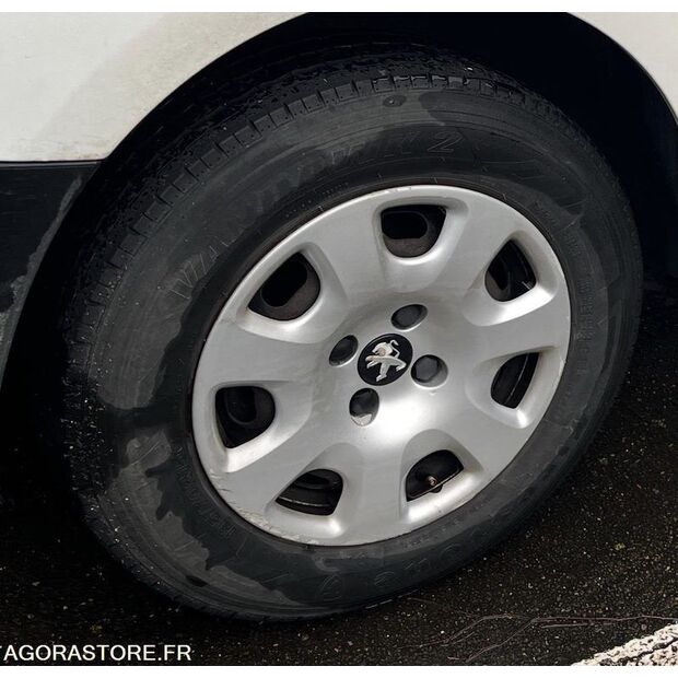 2015 Peugeot PARTNER-45324960