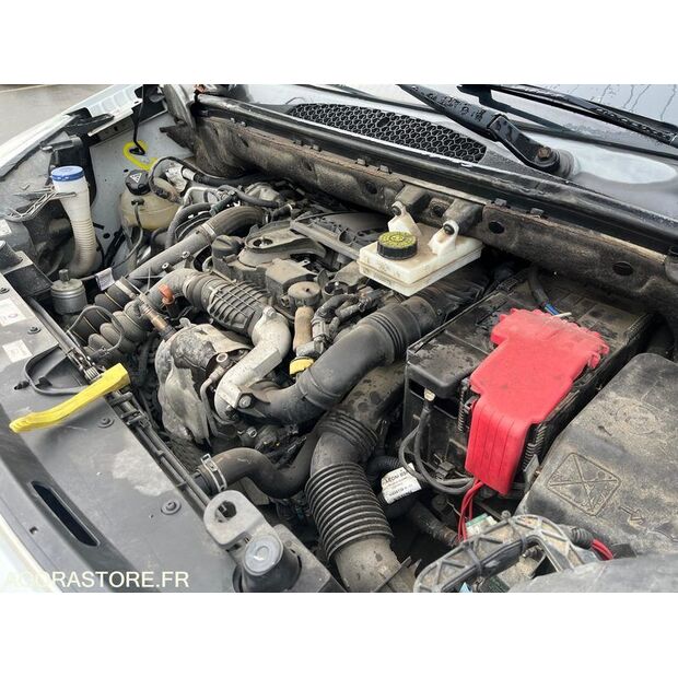 2015 Peugeot PARTNER-45324965