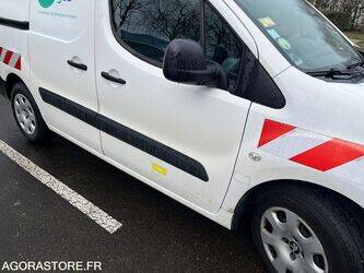 2015-peugeot-partner-1413420-45324968