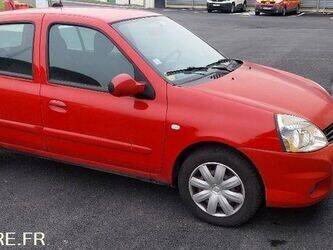 2010-renault-clio-1413425-45325006