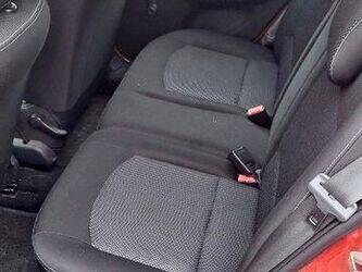 2010-renault-clio-1413425-45325010