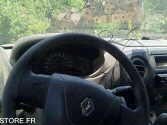 2011-renault-master-1413427-45325037