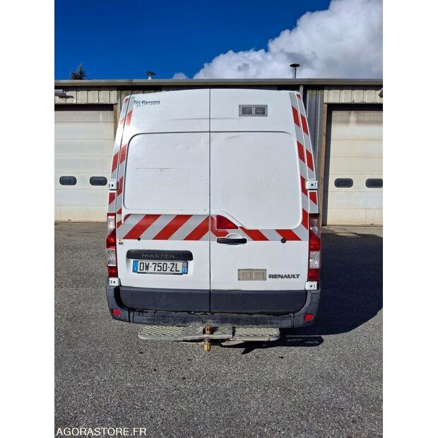 2015 رينو Master-45325075