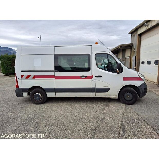 2015 رينو Master-45325077