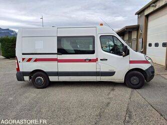 2015-renault-master-1413431-45325077