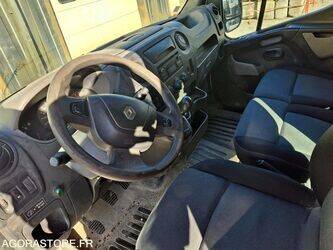 2015-renault-master-1413431-45325080