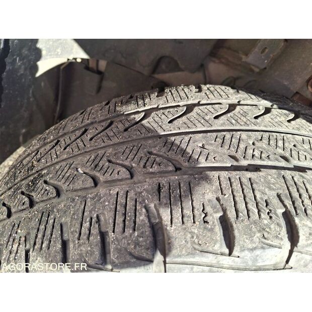 2015 رينو Master-45325083