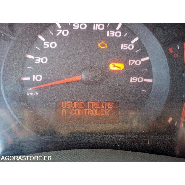 2015 رينو Master-45325088