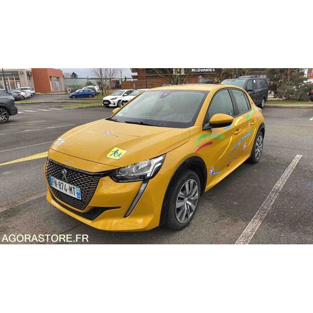 2020 Peugeot 208-45325089